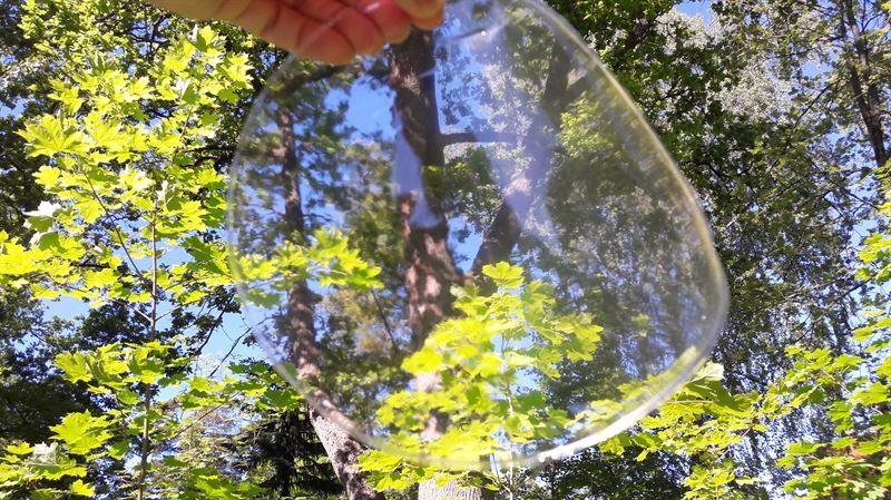 Plastic-like packaging material made from completely renewable raw materials by VTT